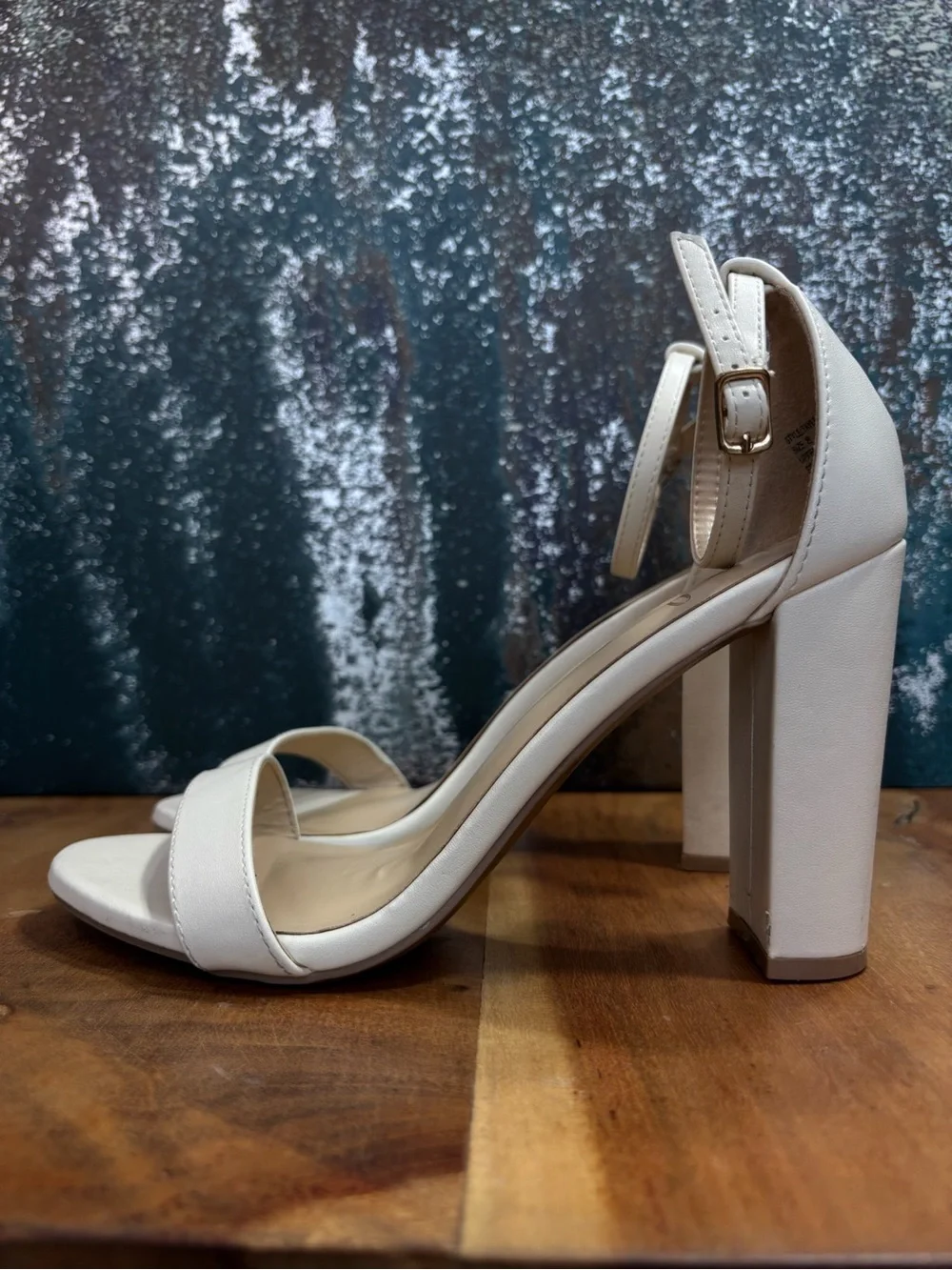 Lulus Taylor‎ Minimalist Ankle Strap Block Heels Size 8
